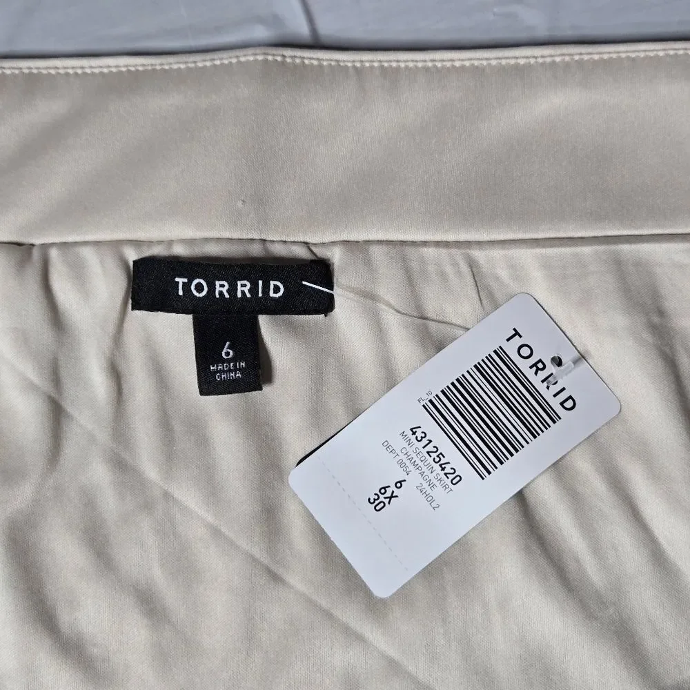Torrid Mini Sequin Skirt Champagne NWT 6X - Picture 3 of 7